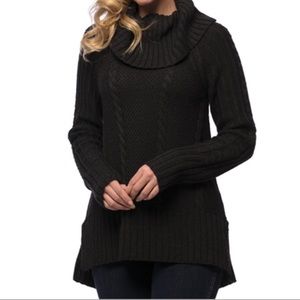 Goode Rider sweater Small NWT